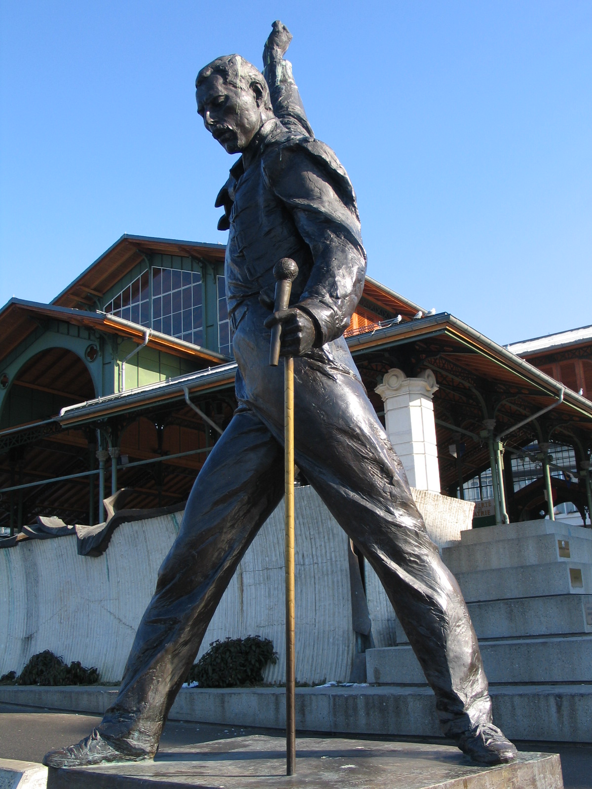 Freddies statue In Montreux